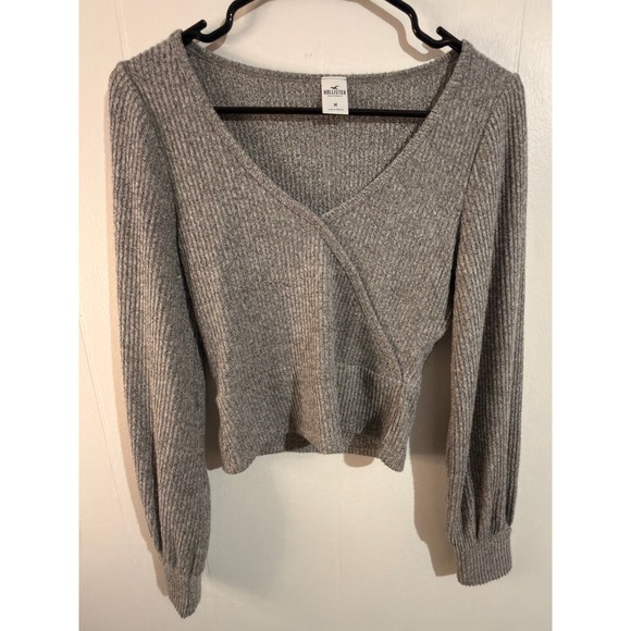Hollister Sweaters - Hollister Women's Grey Ribbed Wrap V Neck Long Sleeve Crop Sweater Size M